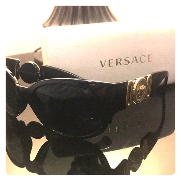 Versace Accessories - Versace Sunglasses